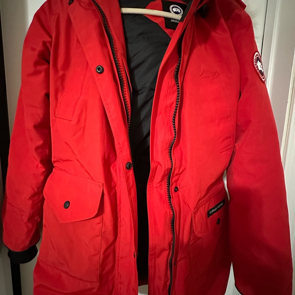 Canada Goose Trillium women’s parka red M